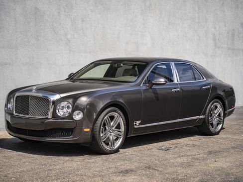 Used 2013 Bentley Mulsanne RWD image 1