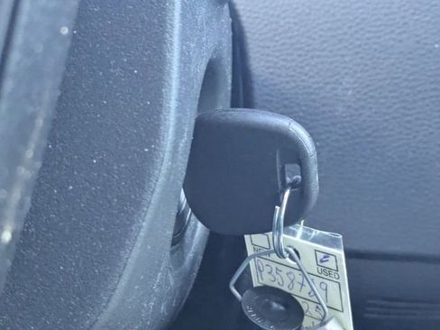 Used 2025 Toyota Corolla LE image 29