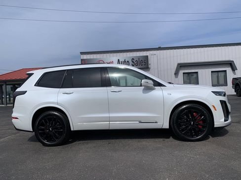 Used 2023 Cadillac XT6 Sport image 1