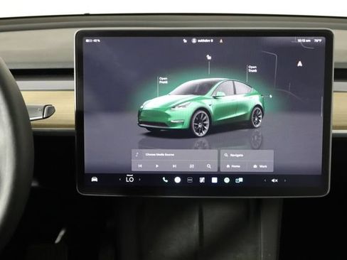 Used 2023 Tesla Model Y Long Range AWD/4WD image 23