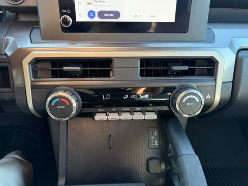 Certified 2025 Toyota Tacoma TRD Sport AWD/4WD image 26
