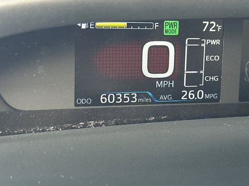 Certified 2022 Toyota Prius LE image 32