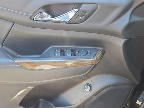 Certified 2023 GMC Acadia SLE w/ Driver Convenience Package FWD image 27