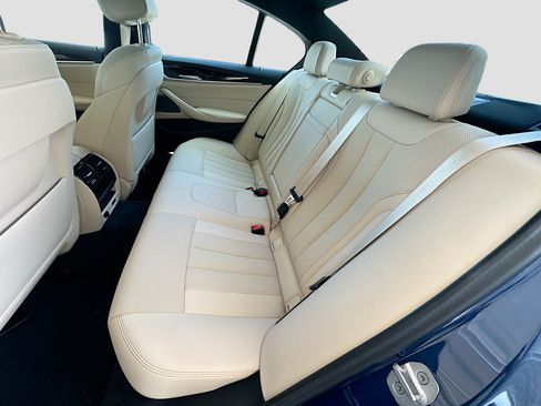 Used 2023 BMW 530i w/ Premium Package RWD image 23
