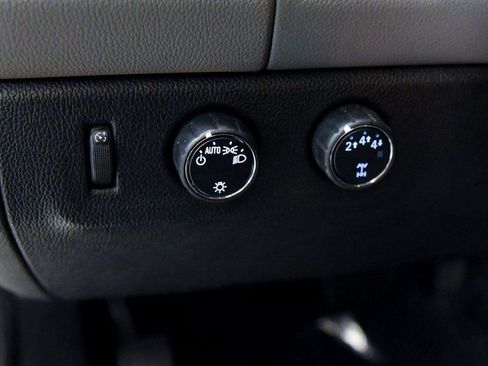 Used 2019 Chevrolet Colorado W/T w/ Custom Special Edition image 16