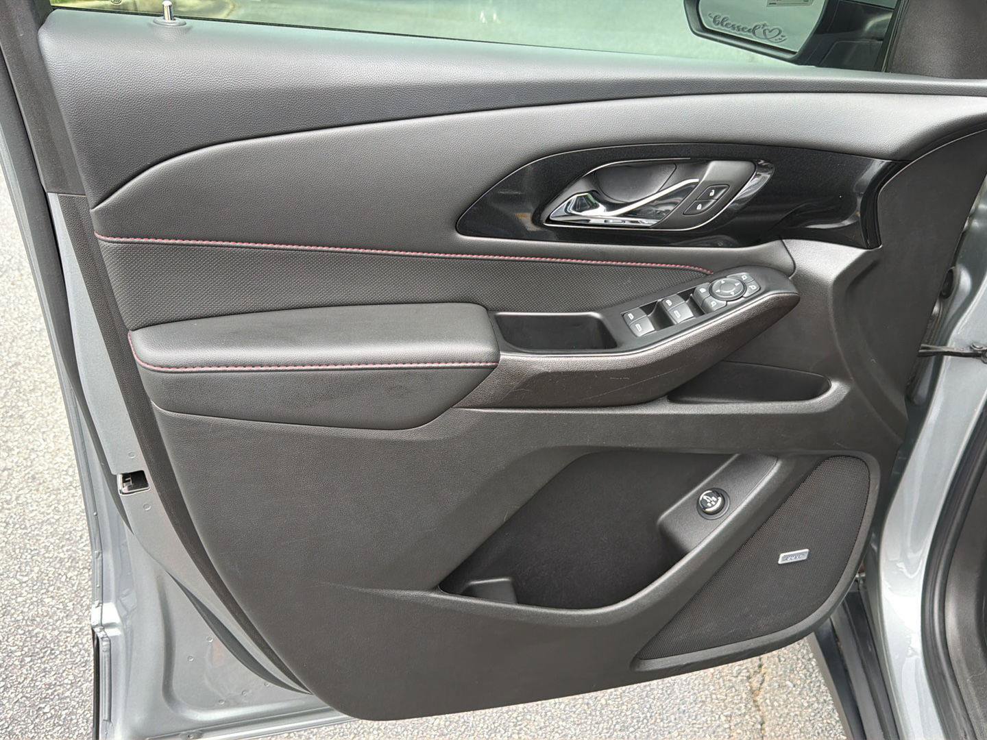 Used 2023 Chevrolet Traverse RS w/ LPO, Floor Liner Package FWD image 16