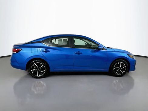 Used 2024 Nissan Sentra SV FWD image 8