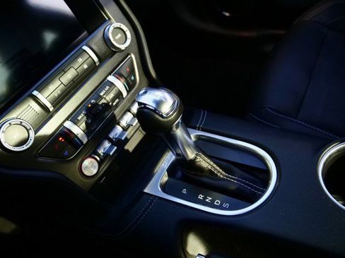 Used 2022 Ford Mustang GT Premium image 18