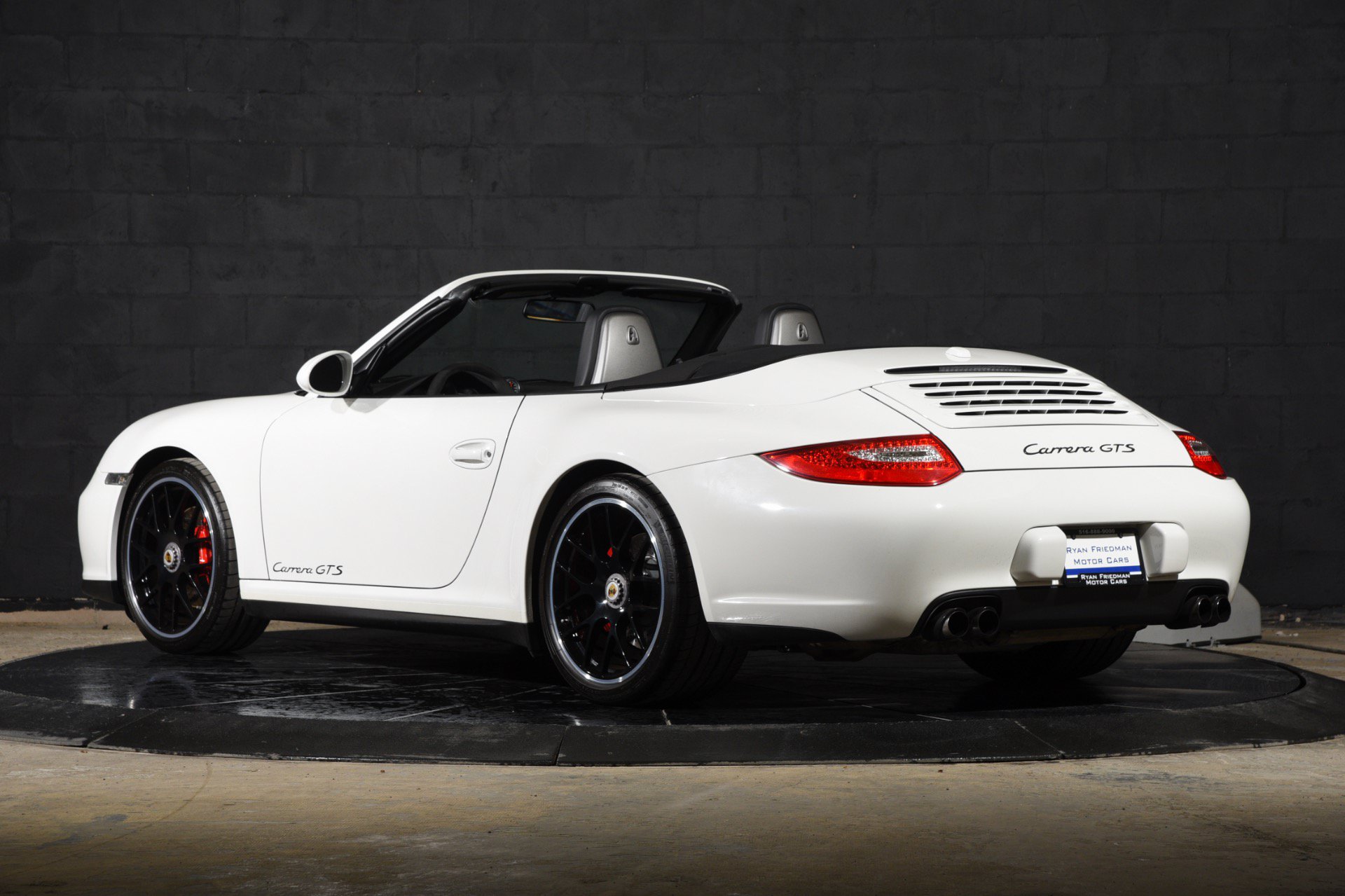 Used 2011 Porsche 911 Carrera GTS RWD image 8