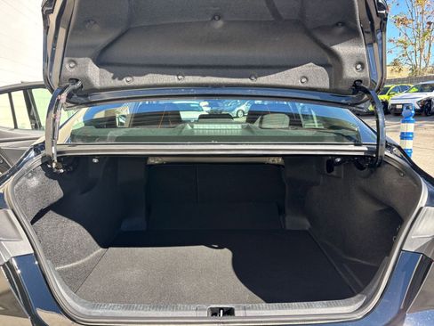 Used 2025 Toyota Camry LE image 31