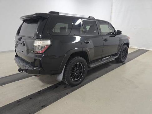 Used 2019 Toyota 4Runner SR5 Premium AWD/4WD image 4
