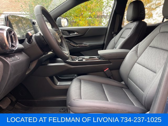 Used 2027 Chevrolet Equinox LT w/ Convenience Package II FWD image 16