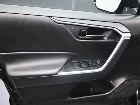 Used 2025 Toyota RAV4 LE image 16