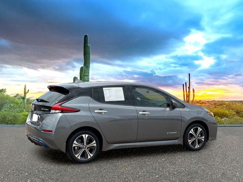 Used 2019 Nissan Leaf SL Plus FWD image 5