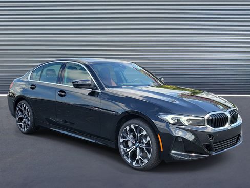 New 2026 BMW 330i Sedan w/ Convenience Package RWD image 4