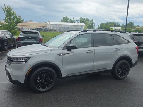 Used 2023 Kia Sorento S AWD/4WD image 11