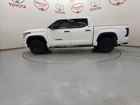 Certified 2025 Toyota Tundra SR5 AWD/4WD image 5