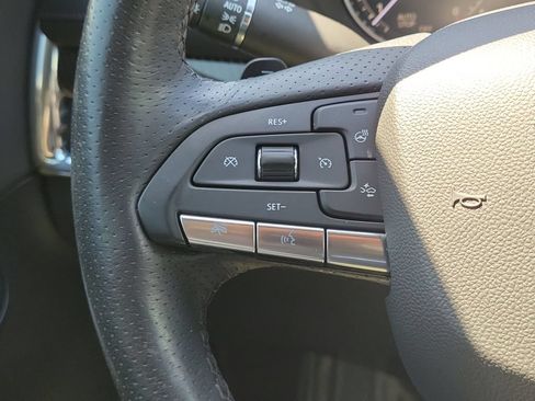 Used 2023 Cadillac XT4 Sport FWD image 9