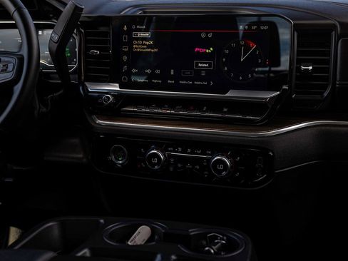 Used 2023 GMC Sierra 1500 Elevation AWD/4WD image 19