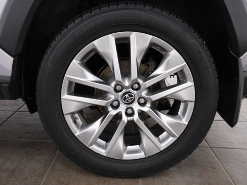 Used 2019 Toyota RAV4 Limited AWD/4WD image 36