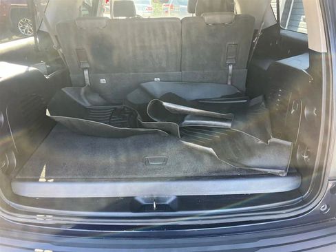 Used 2017 Chevrolet Suburban LS image 23
