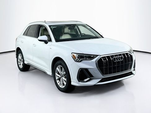 Used 2022 Audi Q3 2.0T Premium Plus AWD/4WD image 3