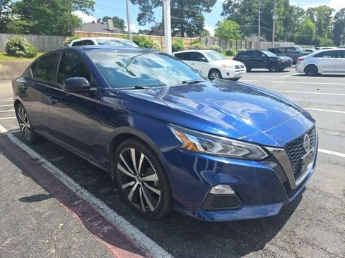 Used 2021 Nissan Altima 2.5 SR FWD image 3