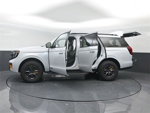 New 2025 Ford Expedition Tremor image 28