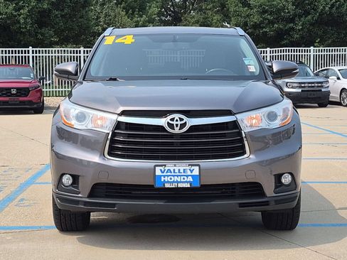 Used 2014 Toyota Highlander XLE AWD/4WD image 3