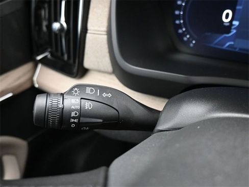 New 2026 Volvo XC90 B6 Plus w/ Protection Package Premier image 34