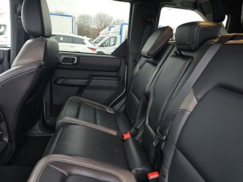 Used 2025 Ford Bronco Outer Banks image 8