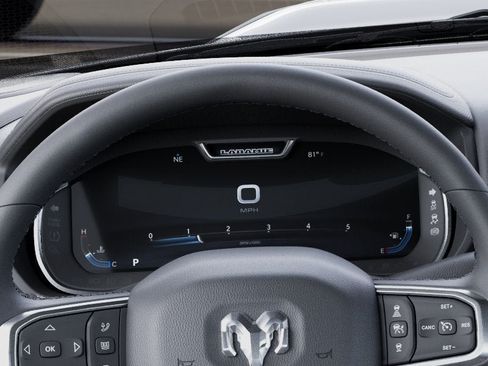 New 2026 RAM 2500 Laramie AWD/4WD image 17