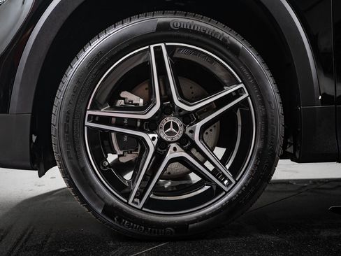 Used 2024 Mercedes-Benz GLB 250 4MATIC image 13