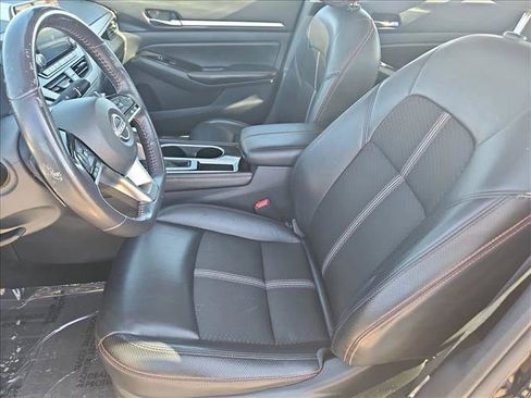 Used 2024 Nissan Altima 2.5 SR image 14
