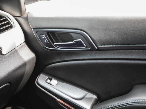 Used 2020 GMC Yukon XL SLT image 21