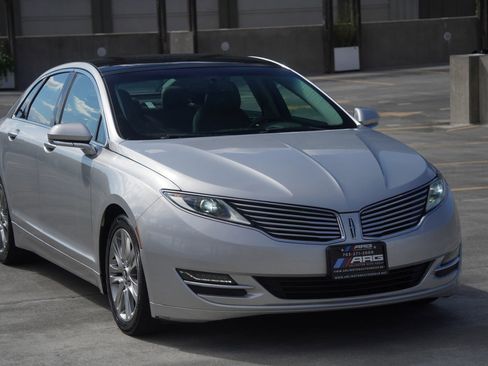 Used 2014 Lincoln MKZ Sedan 4D w/ Equipment Group 102A Reserve image 31