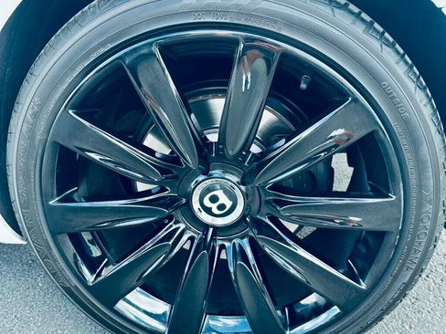 Used 2016 Bentley Continental GT image 17