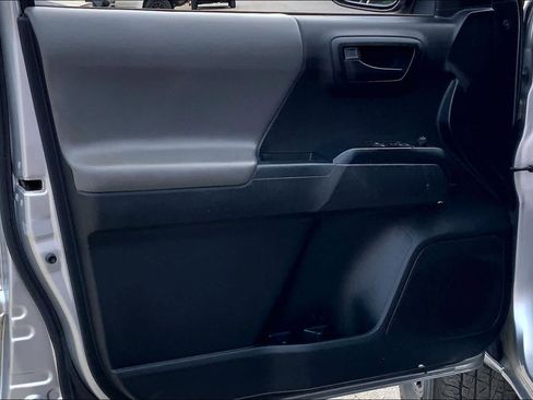 Used 2022 Toyota Tacoma SR w/ SX Package image 20