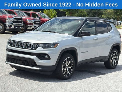 Used 2025 Jeep Compass Limited AWD/4WD image 3