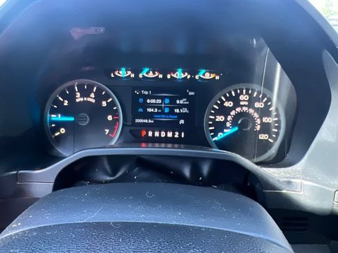 Used 2015 Ford F150 XLT w/ Equipment Group 302A Luxury AWD/4WD image 10