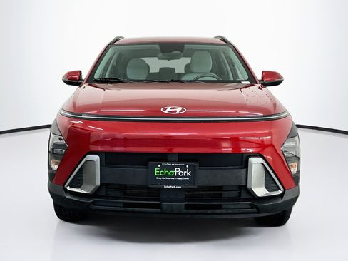 Used 2025 Hyundai Kona SEL AWD/4WD image 2