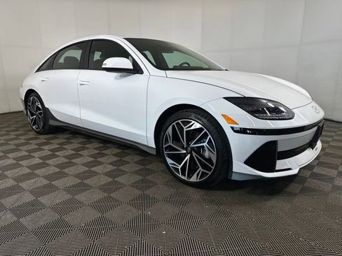 Used 2024 Hyundai Ioniq 6 SEL image 2