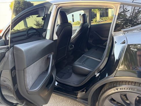 Used 2021 Tesla Model Y Performance AWD/4WD image 29