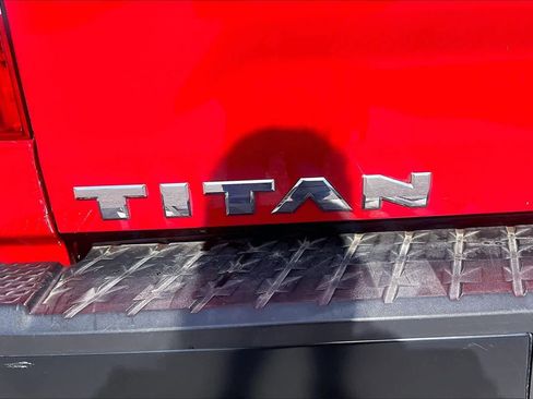 Used 2023 Nissan Titan S w/ S Utility Package image 9