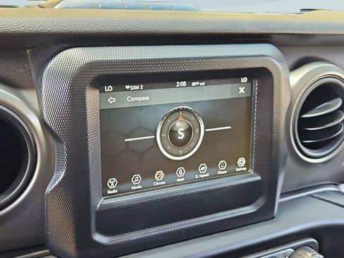 Used 2023 Jeep Wrangler Unlimited w/ Convenience Group AWD/4WD image 18