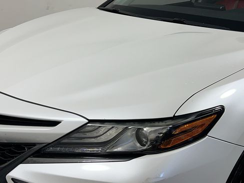 Used 2021 Toyota Camry XSE FWD image 11