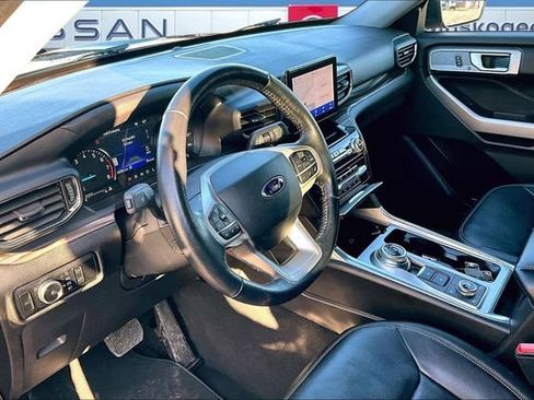 Used 2023 Ford Explorer Limited w/ Equipment Group 301A image 14