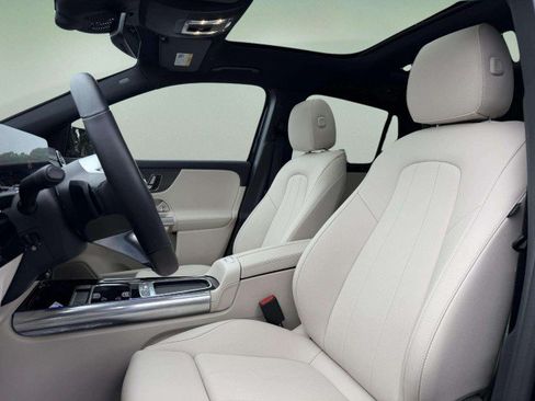 Certified 2026 Mercedes-Benz GLA 250 4MATIC image 18