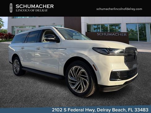 New 2026 Lincoln Navigator L Premier AWD/4WD image 1