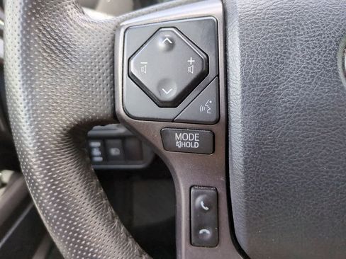 Used 2018 Toyota Tacoma TRD Off-Road AWD/4WD image 24